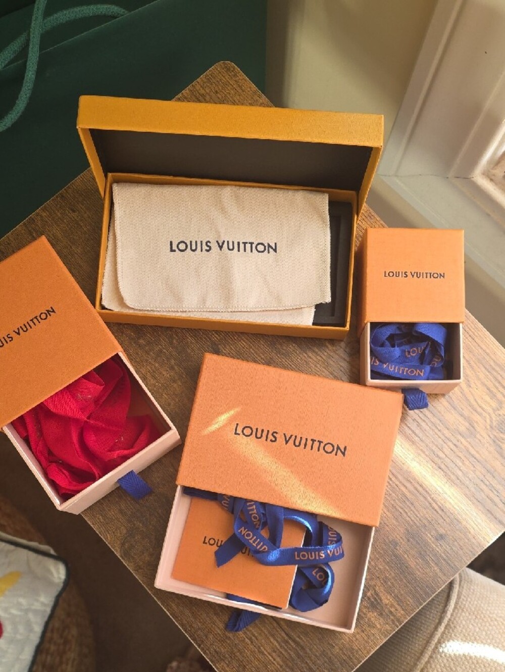 Louis Vuitton Orange Gift Boxes with Blue Pull Tabs - Picture 2 of 4